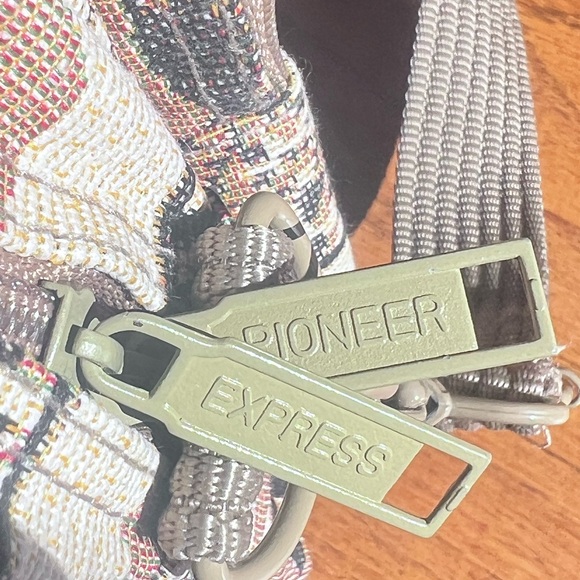 Vintage Pioneer Express Safari Tapestry Crossbody Travel Bag Y2K Animal Lovers - Picture 6 of 11